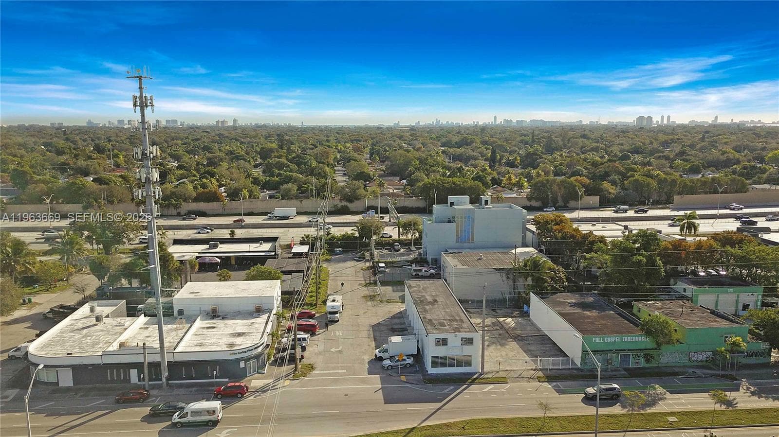 9795 NW 7th Ave, Miami FL 33150 — 24