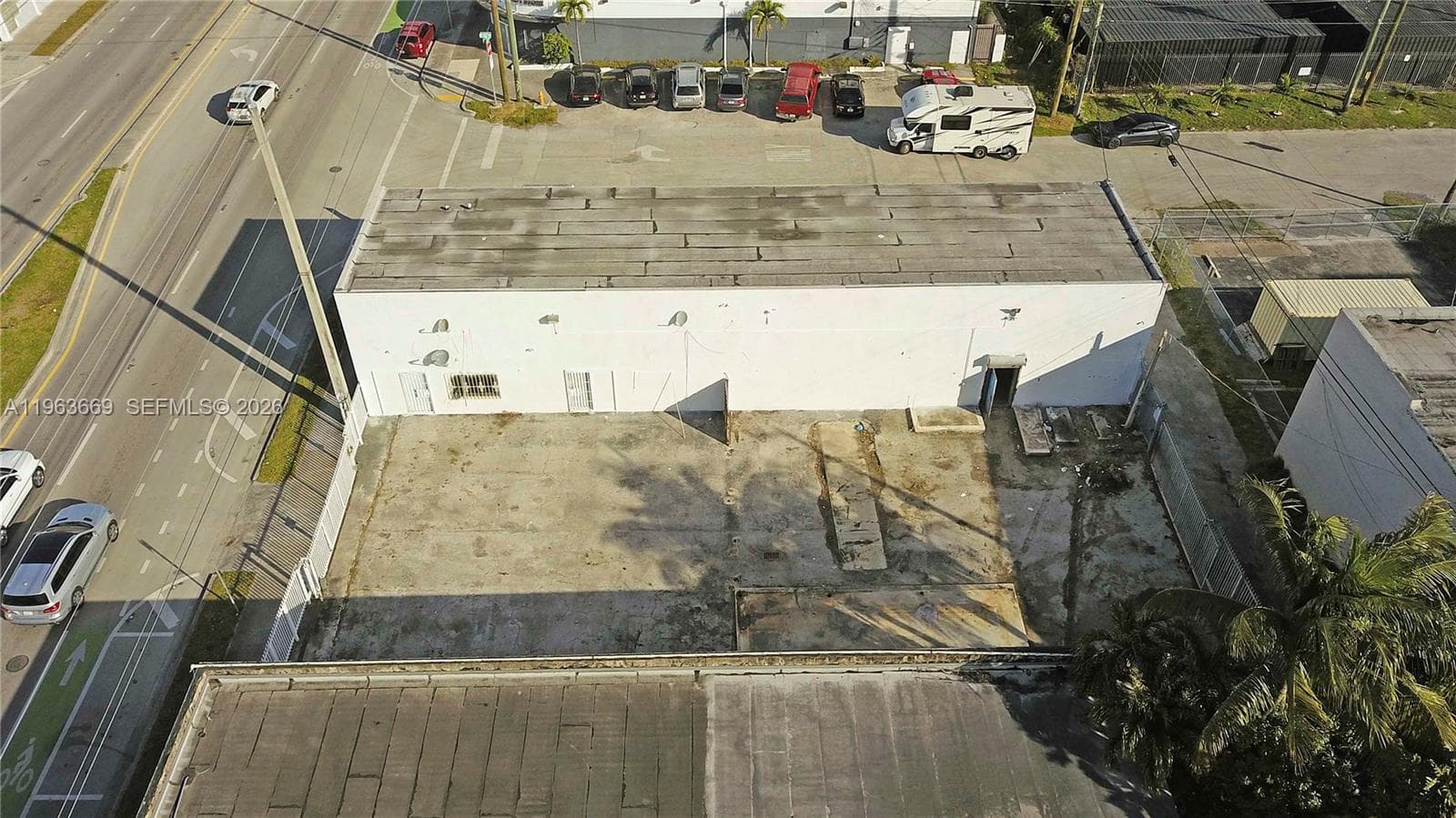 9795 NW 7th Ave, Miami FL 33150 — 21