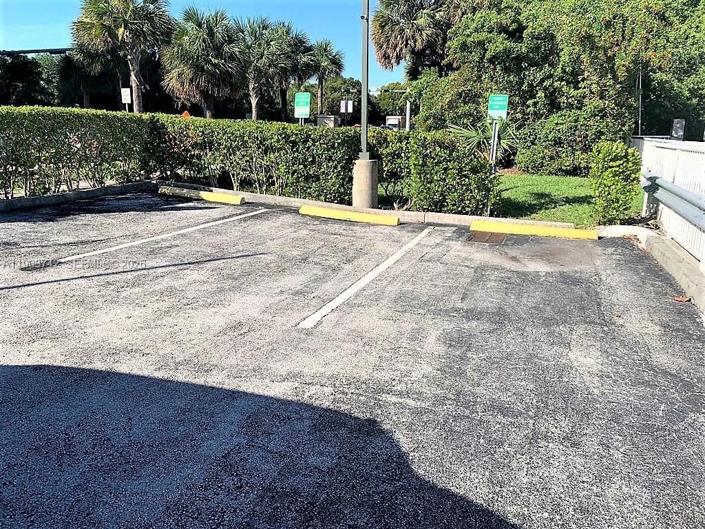 3375 N Country Club Dr Slip 5, Aventura FL 33180 — 6