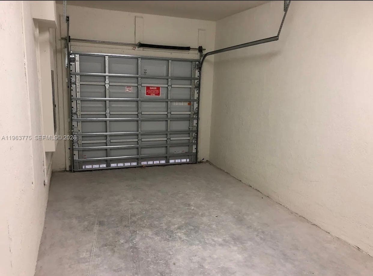 3392 SE 1st St, Homestead FL 33033 — 12