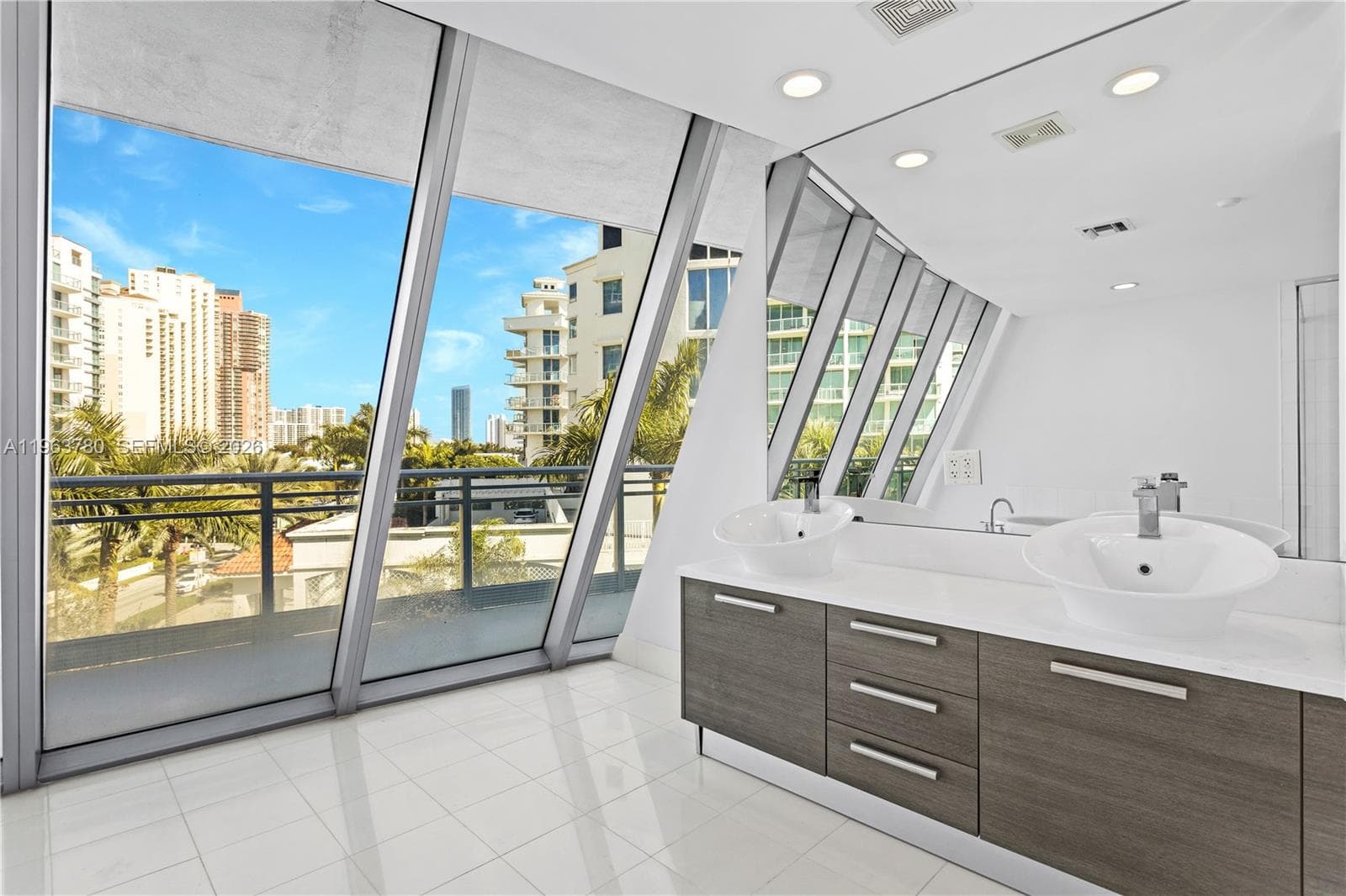 2950 NE 188th St # 349, Aventura FL 33180 — 16