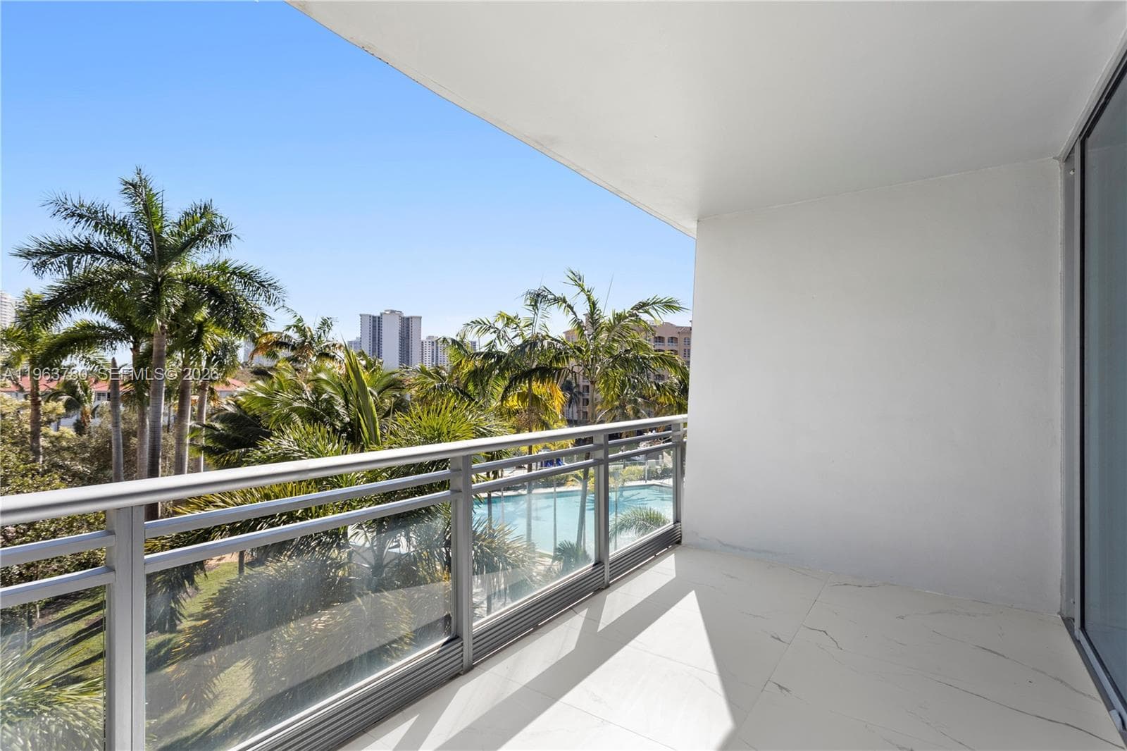 2950 NE 188th St # 349, Aventura FL 33180 — 18
