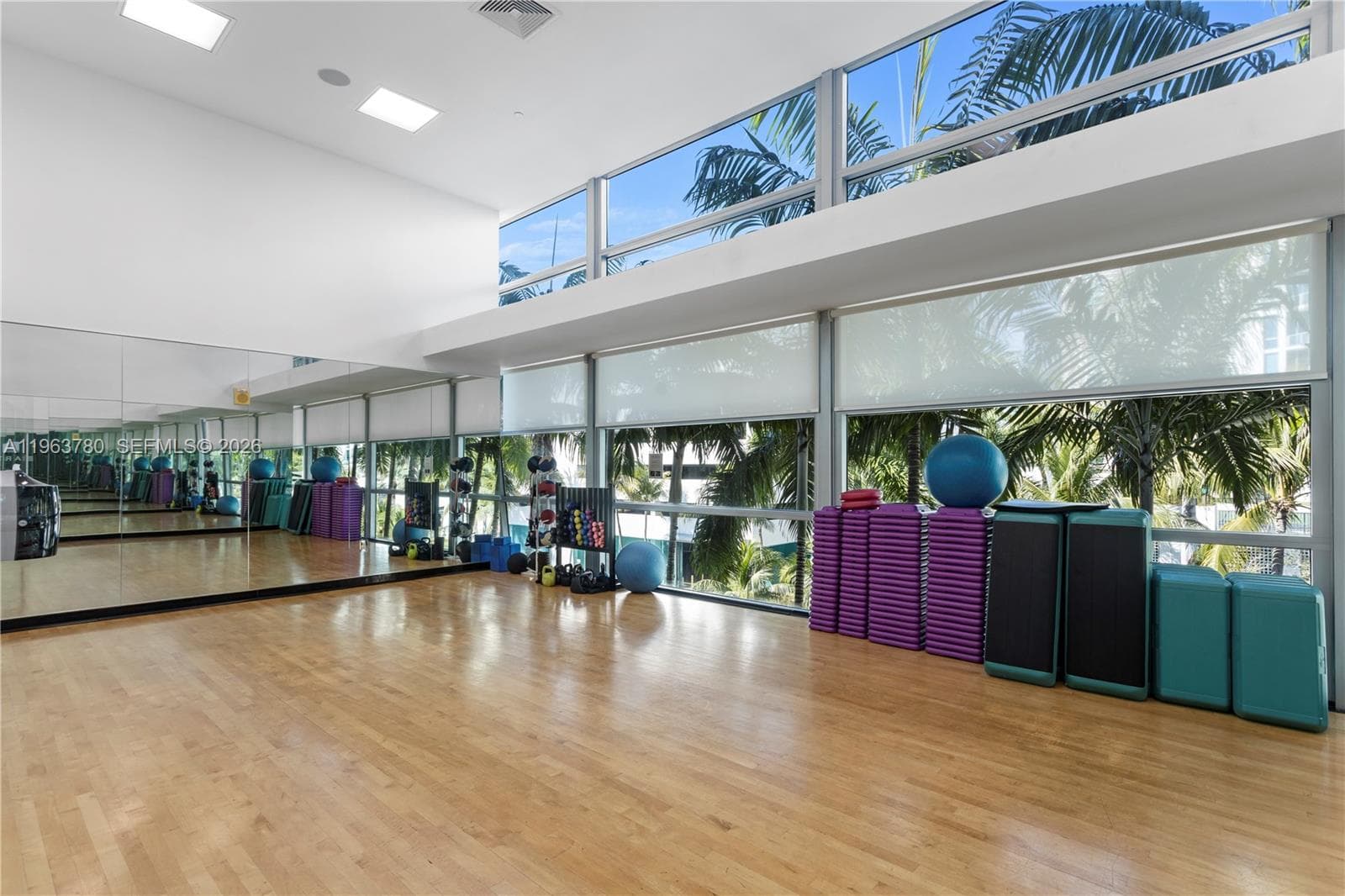 2950 NE 188th St # 349, Aventura FL 33180 — 35