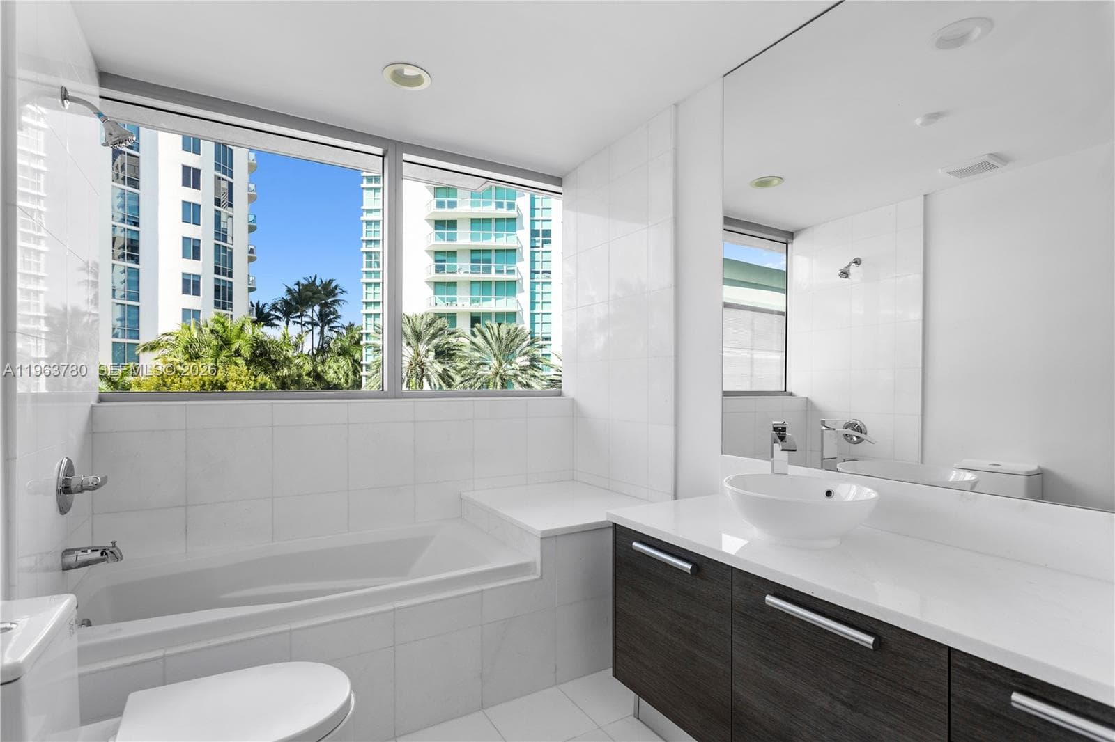 2950 NE 188th St # 349, Aventura FL 33180 — 25