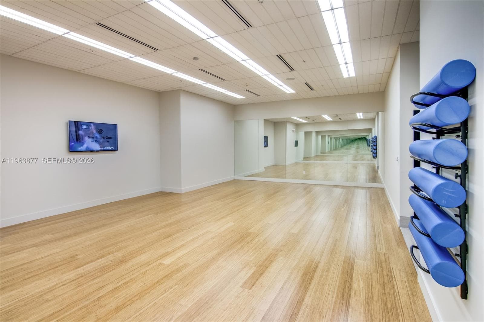 999 SW 1st Ave # 2303, Miami FL 33130 — 22