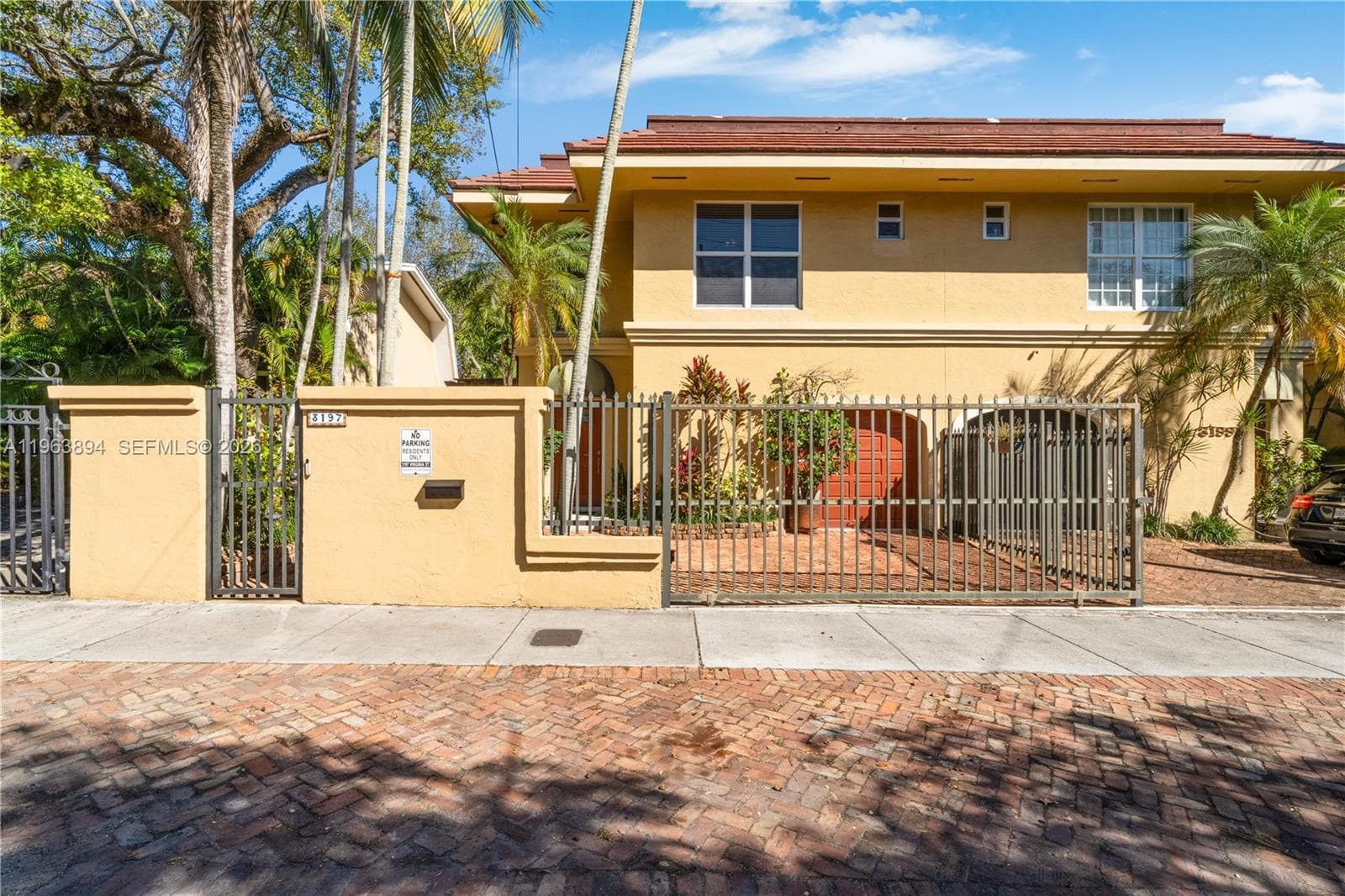 3197 Virginia St, Miami FL 33133 — 2