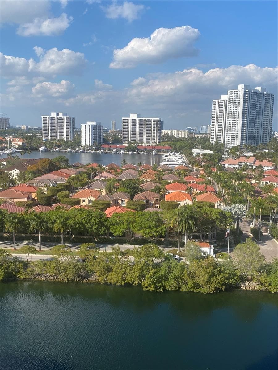 3701 N Country Club Dr # 1502, Aventura FL 33180 — 3