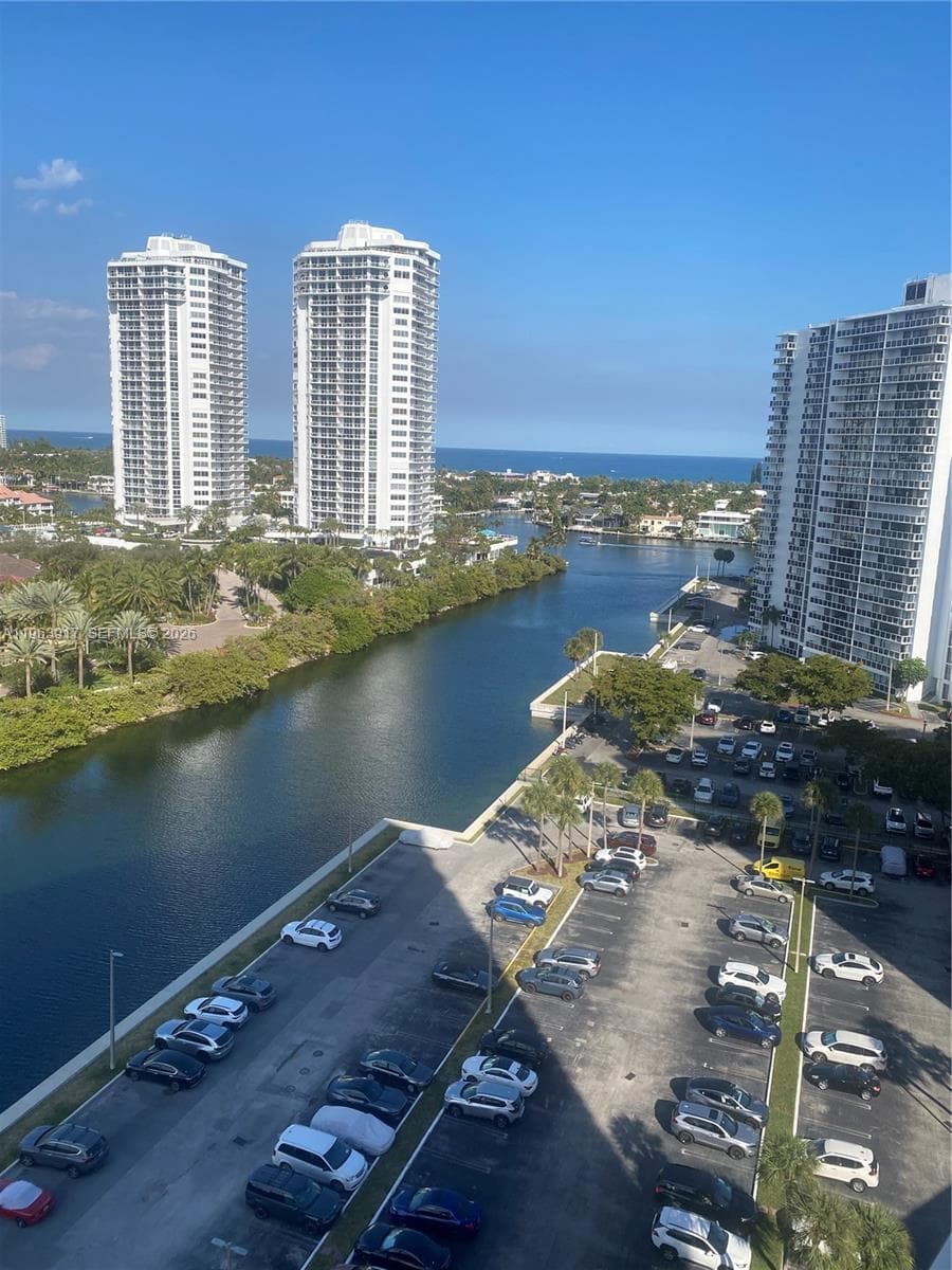 3701 N Country Club Dr # 1502, Aventura FL 33180 — 1