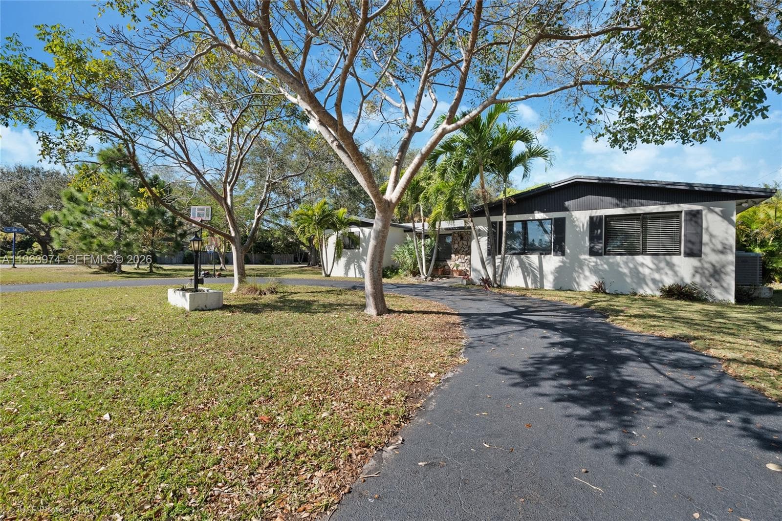 8425 SW 174th St, Palmetto Bay FL 33157 — 2