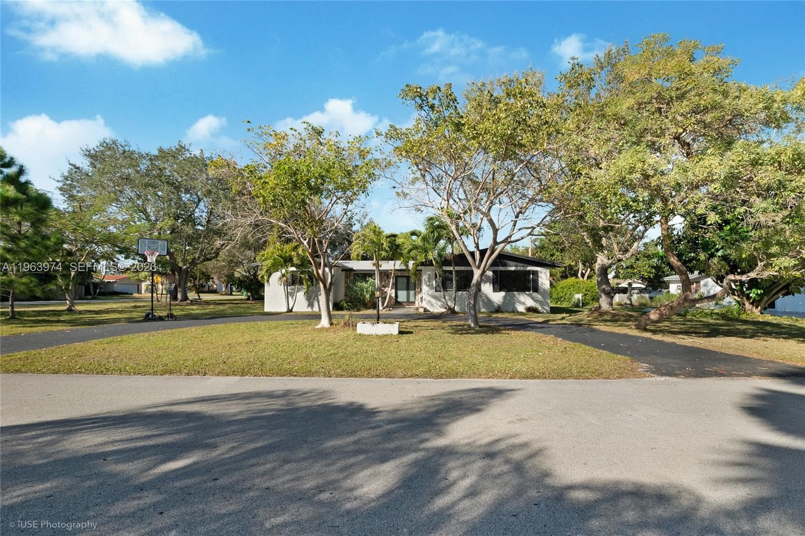 8425 SW 174th St, Palmetto Bay FL 33157 — 32