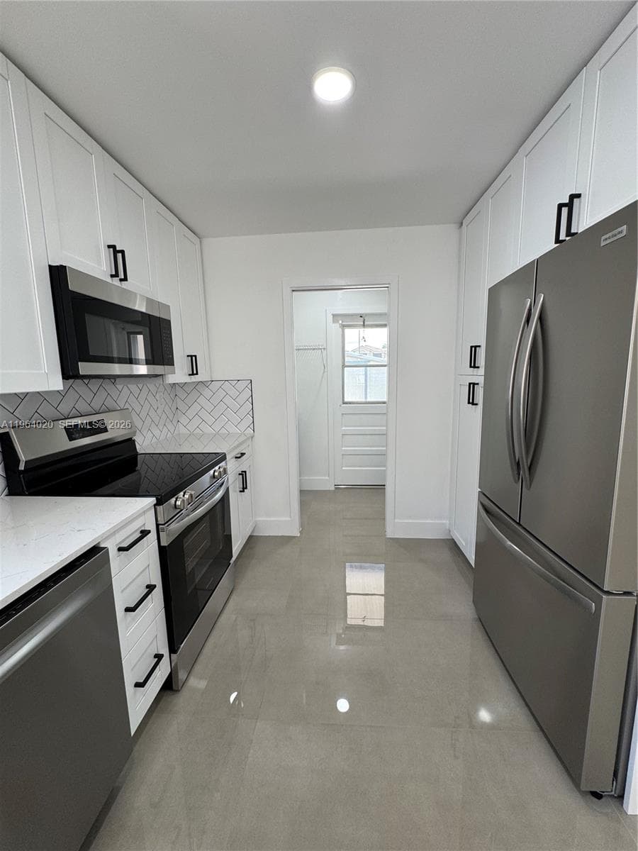 748 NW 133rd Ave, Miami FL 33182 — 23