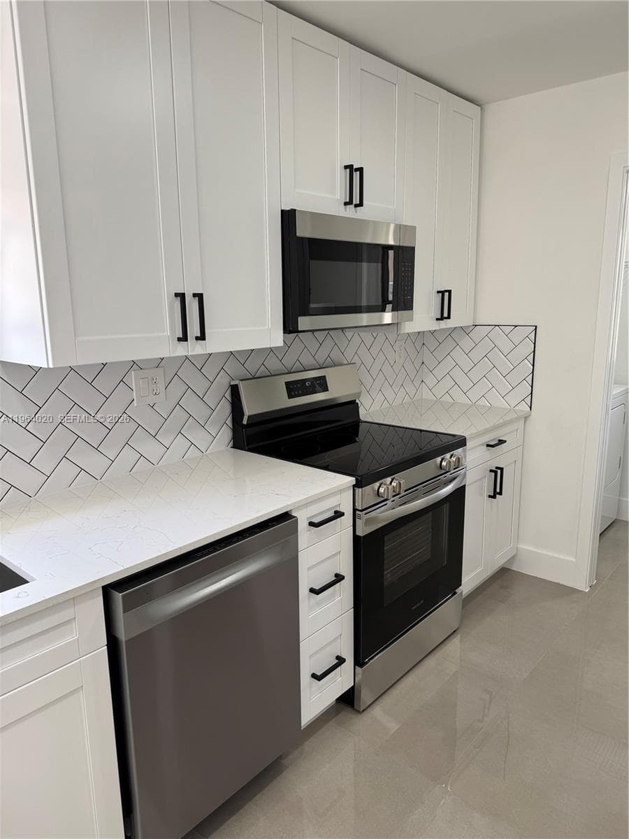 748 NW 133rd Ave, Miami FL 33182 — 17