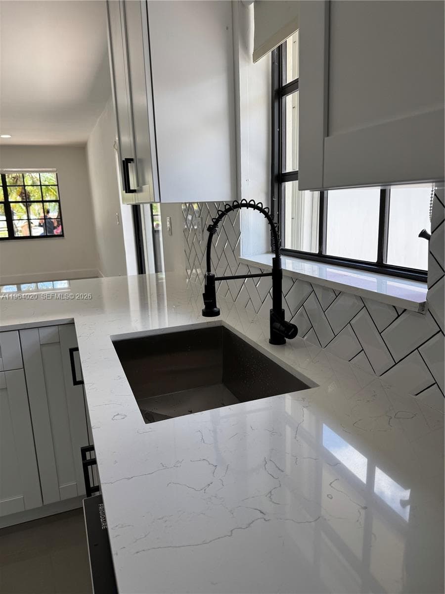 748 NW 133rd Ave, Miami FL 33182 — 16