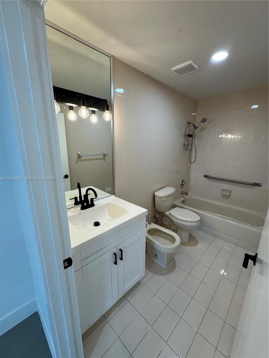 748 NW 133rd Ave, Miami FL 33182 — 28