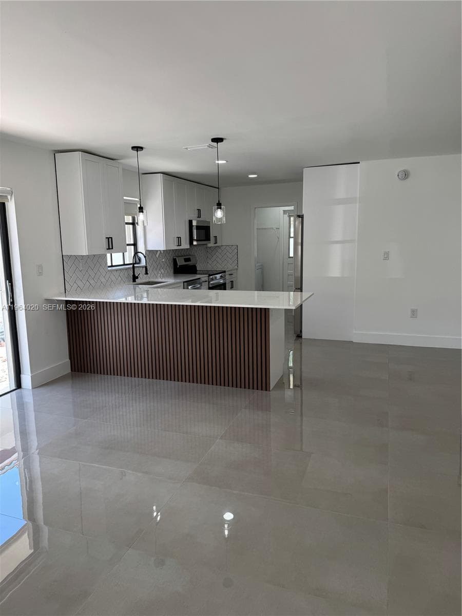 748 NW 133rd Ave, Miami FL 33182 — 15