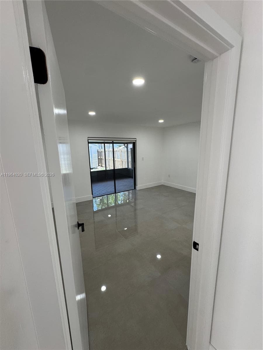 748 NW 133rd Ave, Miami FL 33182 — 25