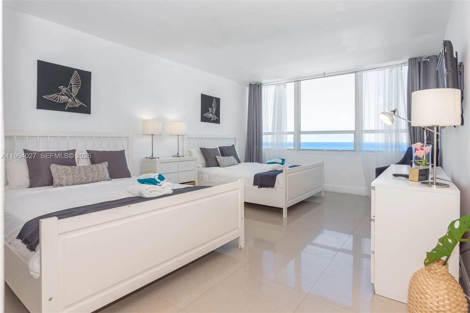 5445 Collins Ave # 1623, Miami Beach FL 33140 — 18