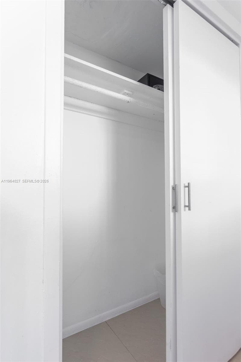 5445 Collins Ave # 1623, Miami Beach FL 33140 — 15