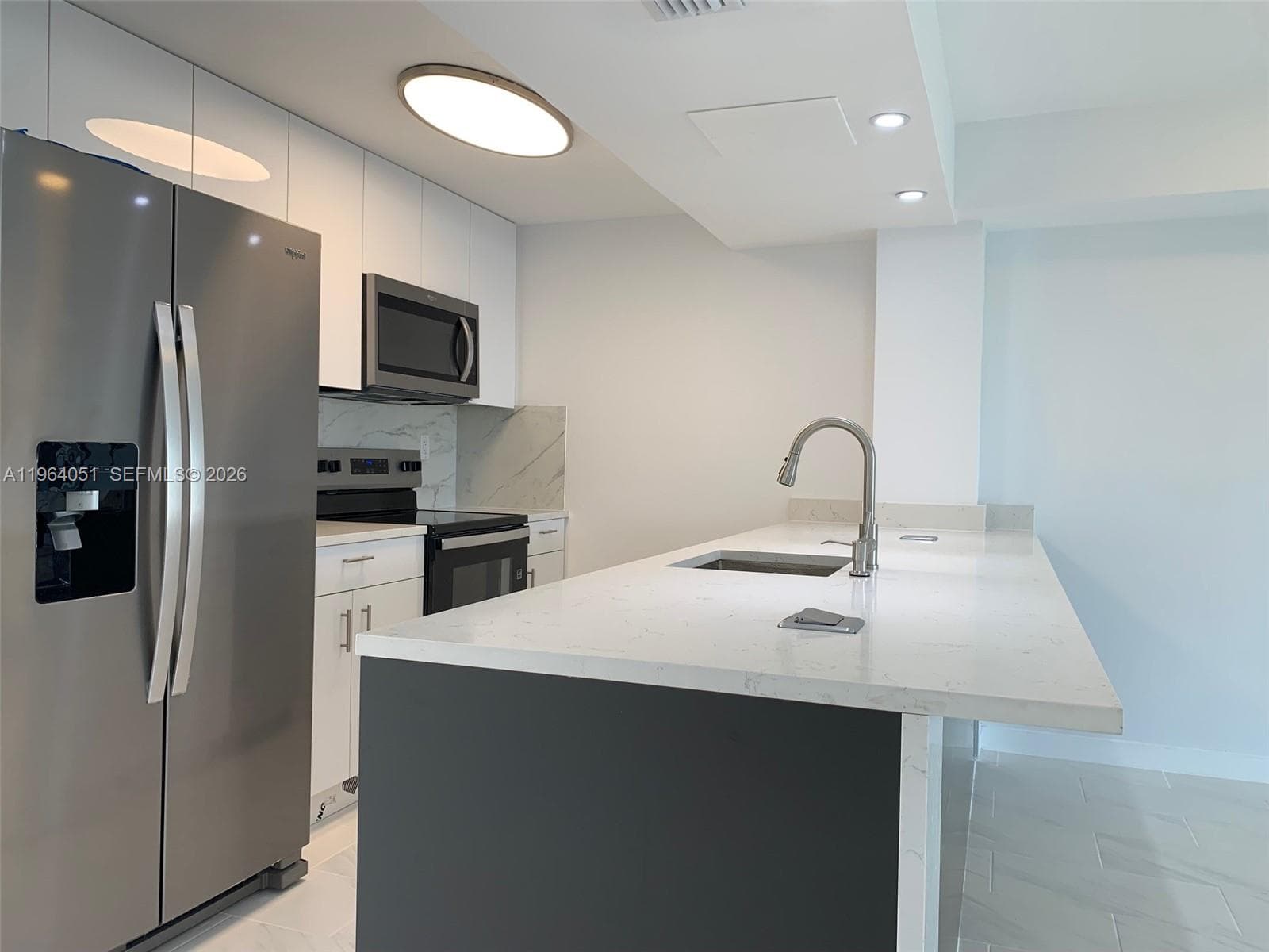 2980 Point East Dr # D508, Aventura FL 33160 — 2