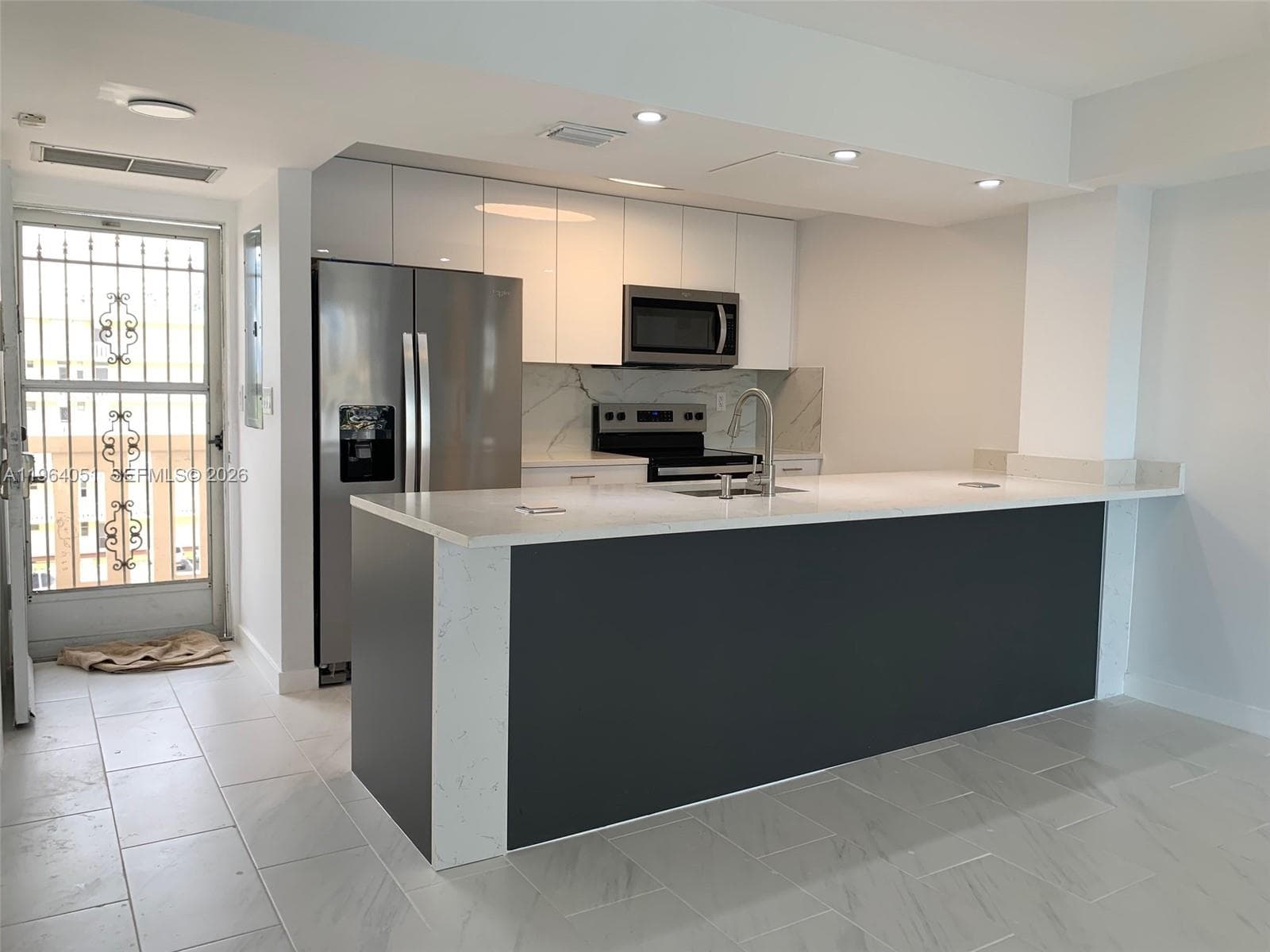 2980 Point East Dr # D508, Aventura FL 33160 — 3