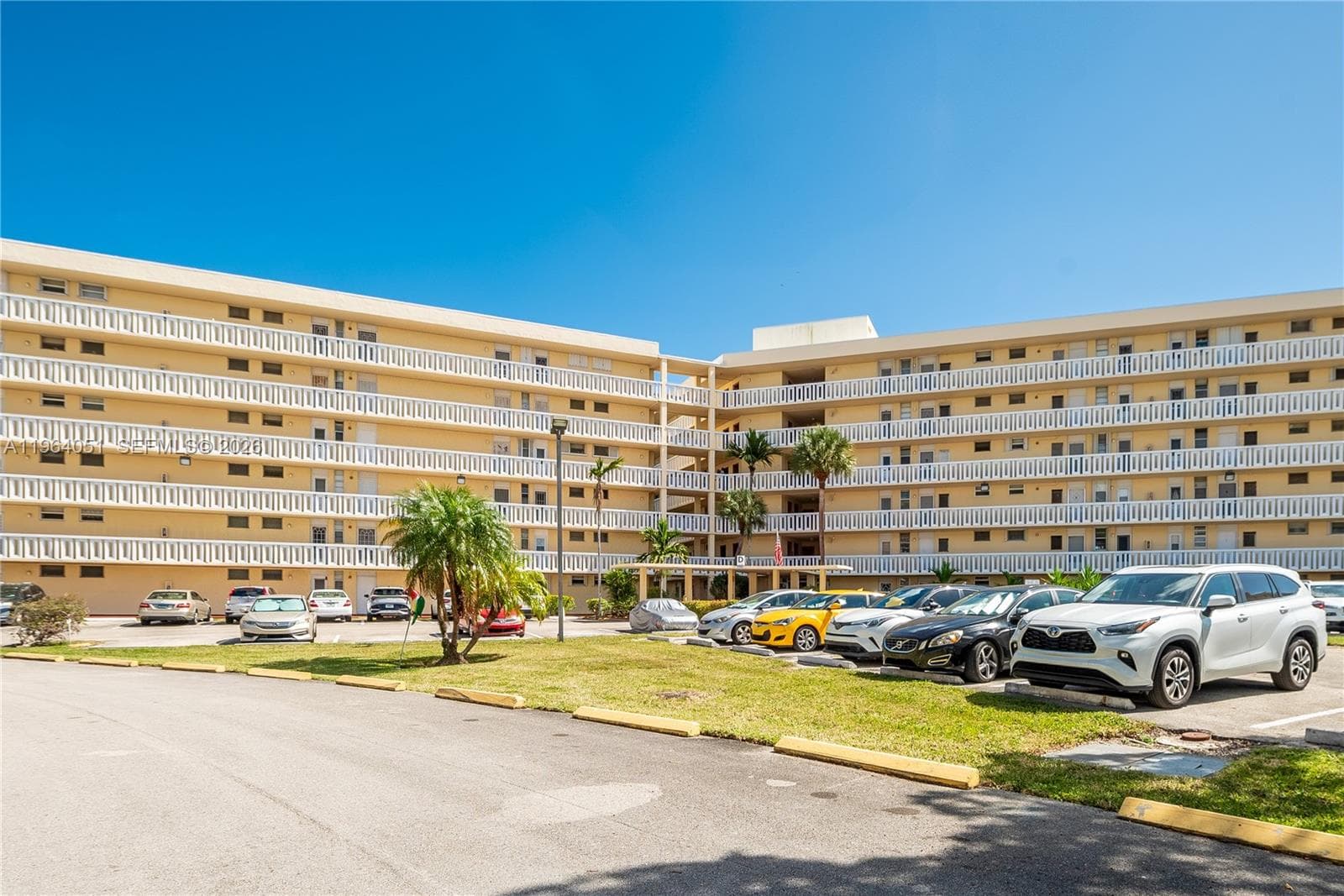 2980 Point East Dr # D508, Aventura FL 33160 — 34