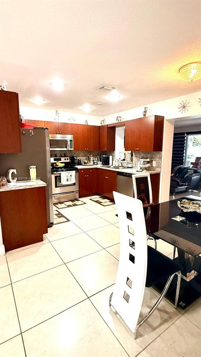 2800 NW 173rd Ter, Miami Gardens FL 33056 — 5