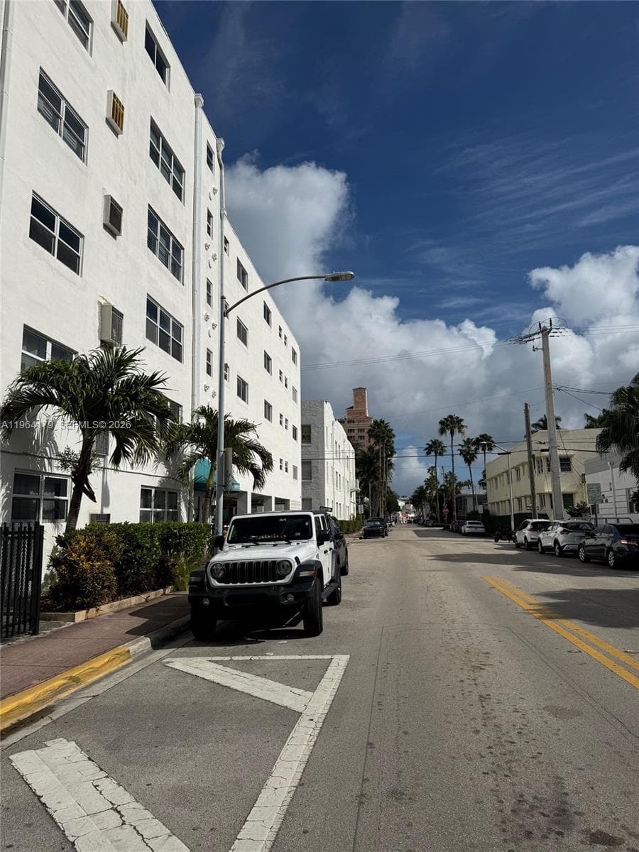 801 Meridian Ave # 3B, Miami Beach FL 33139 — 5