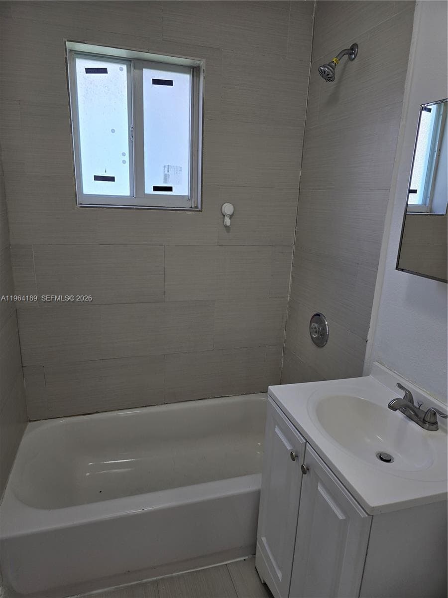 535 NW 7th St # 9, Miami FL 33136 — 20