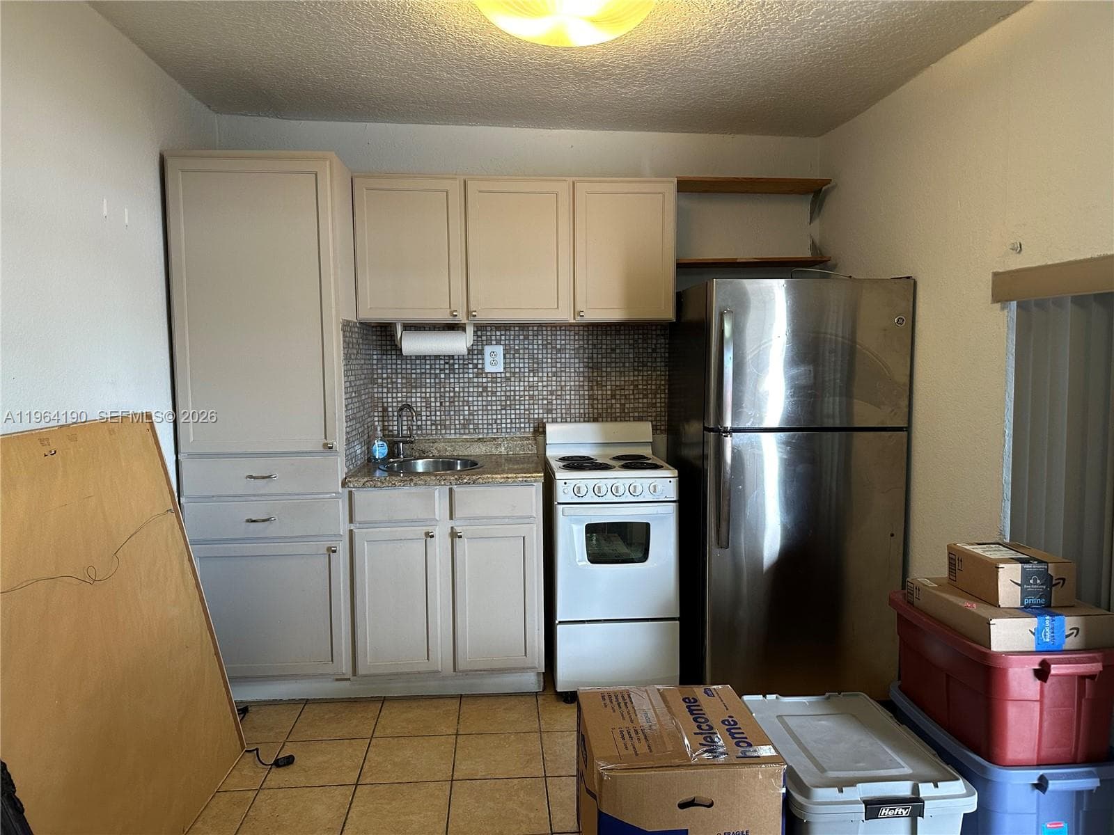 991 E 47th St, Hialeah FL 33013 — 53