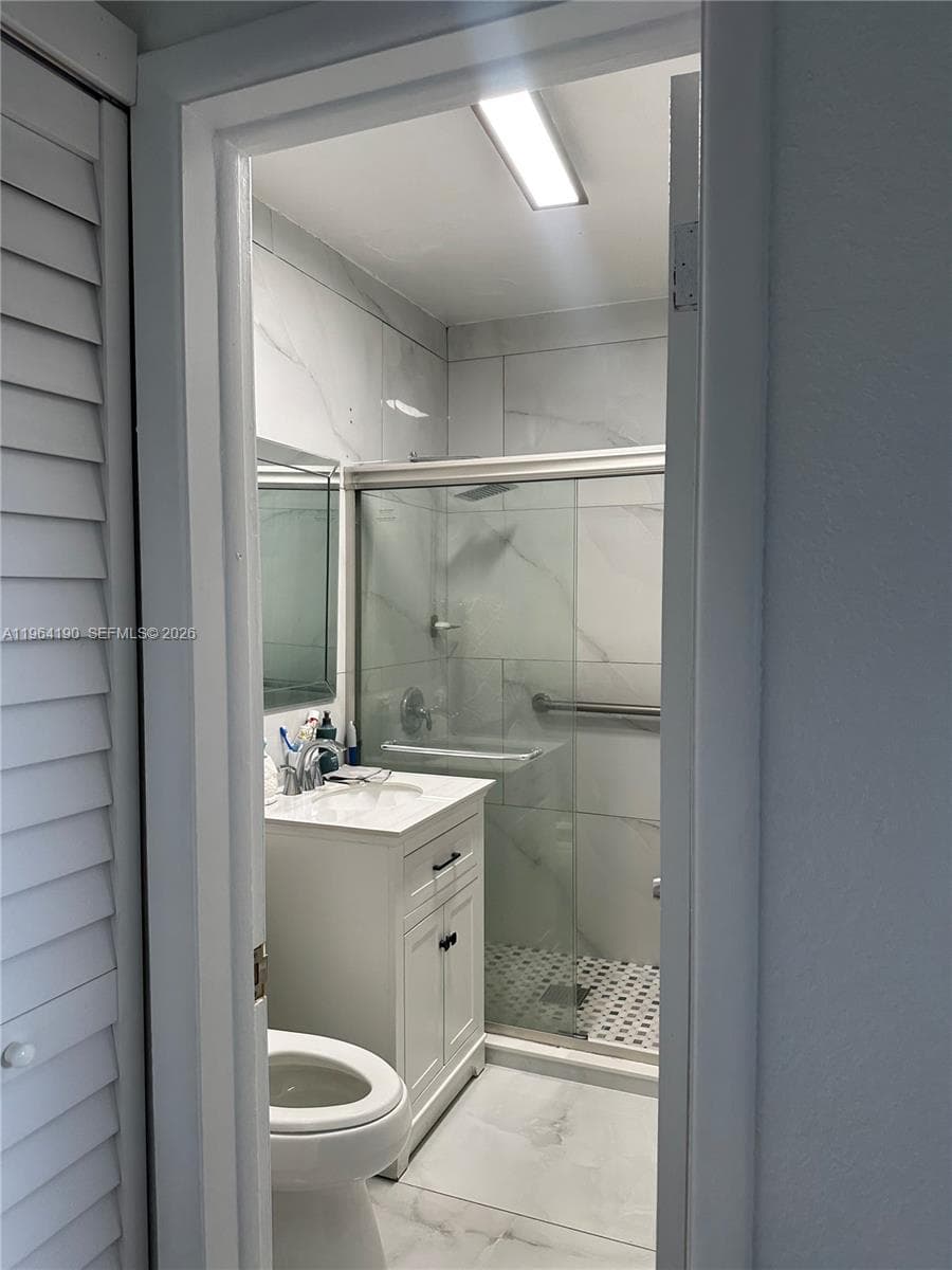 991 E 47th St, Hialeah FL 33013 — 20