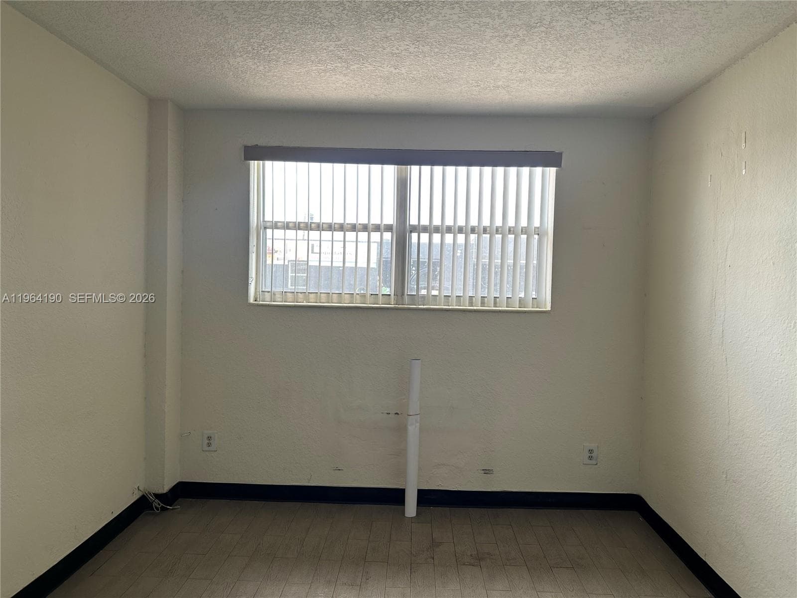 991 E 47th St, Hialeah FL 33013 — 58