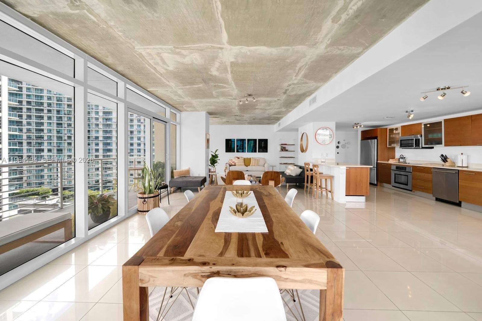 3250 NE 1st Ave # 1104, Miami FL 33137 — 6