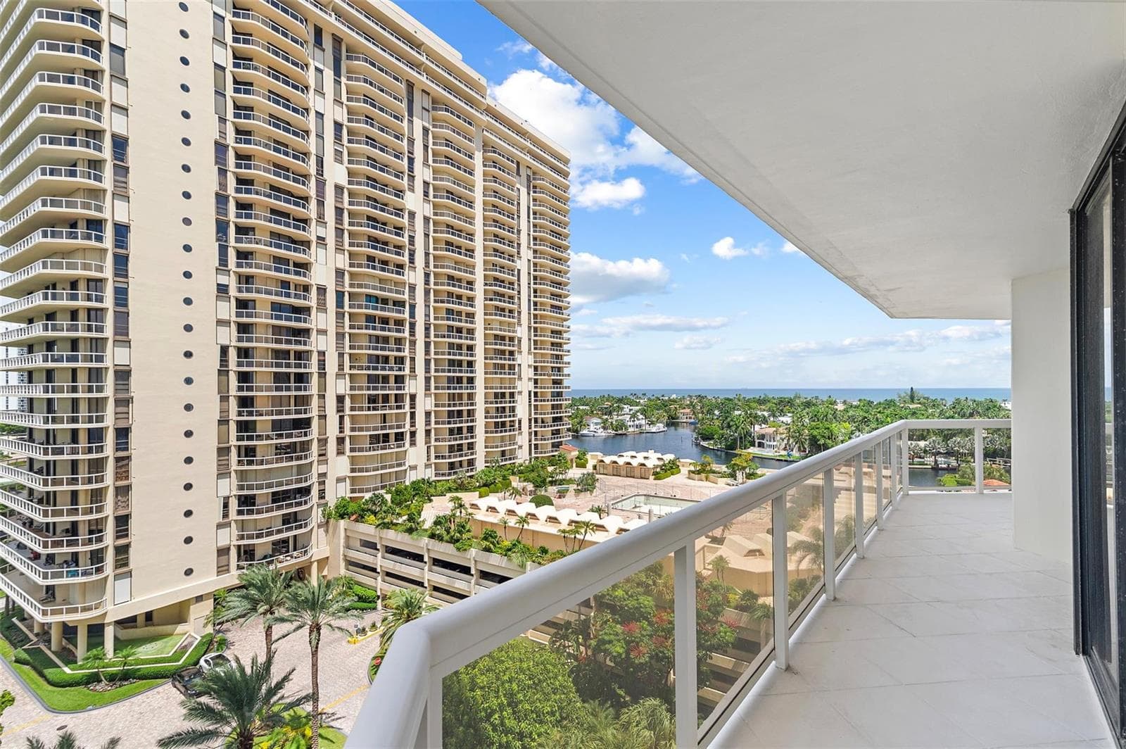 20185 E Country Club Drive # 901, Aventura FL 33180 — 47