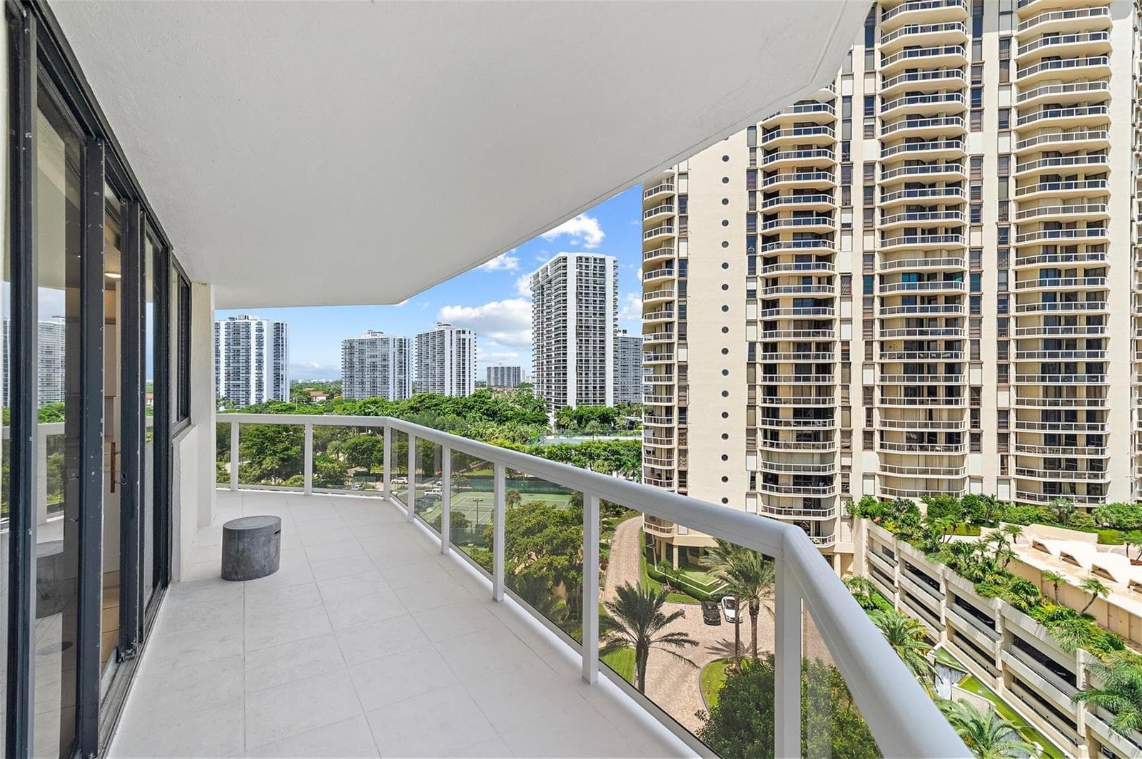 20185 E Country Club Drive # 901, Aventura FL 33180 — 45