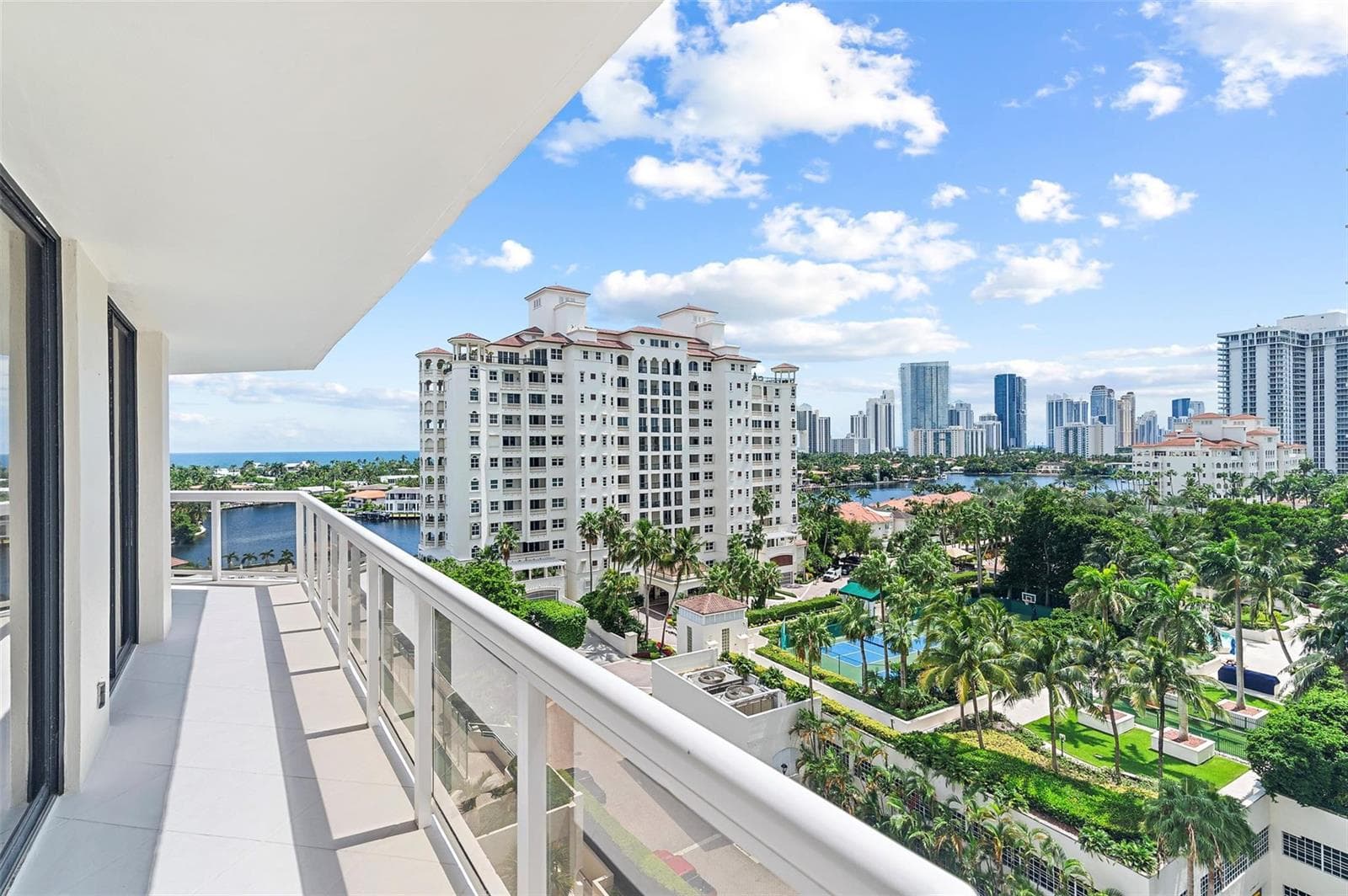 20185 E Country Club Drive # 901, Aventura FL 33180 — 37