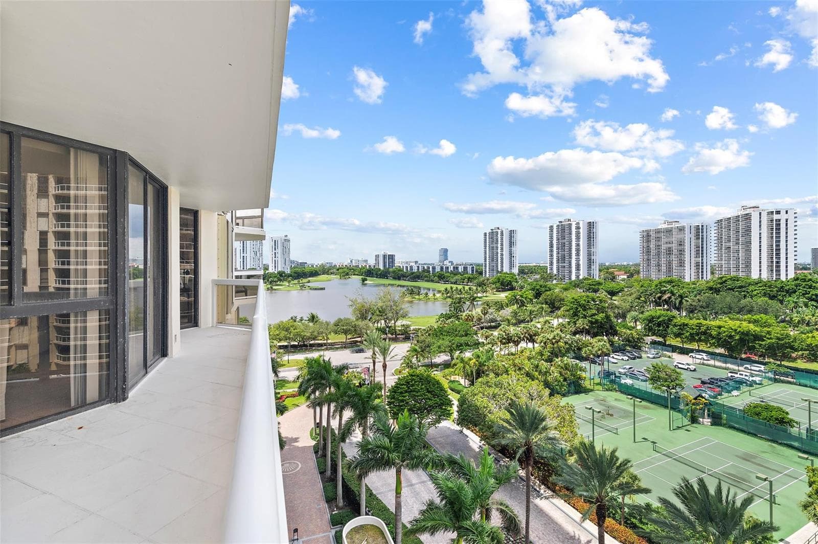 20185 E Country Club Drive # 901, Aventura FL 33180 — 48
