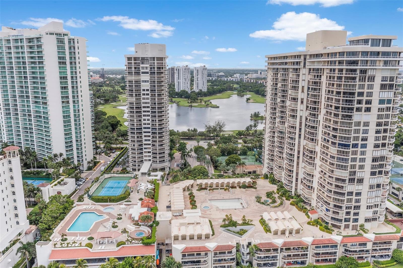 20185 E Country Club Drive # 901, Aventura FL 33180 — 70