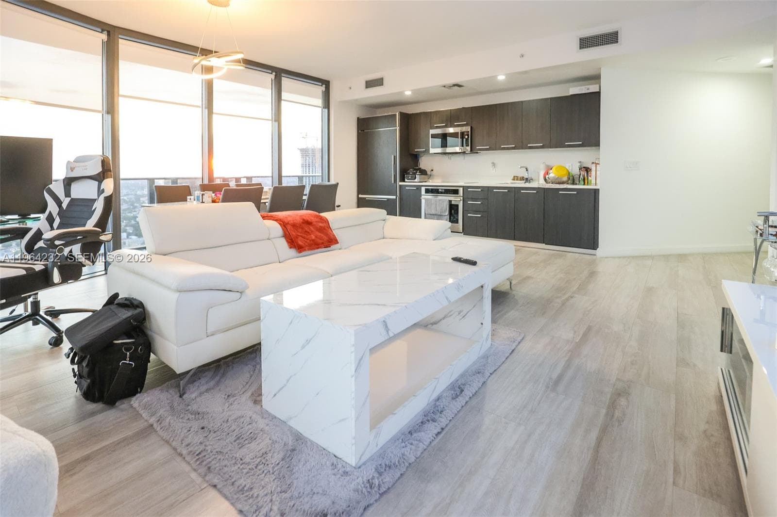 55 SW 9th St # 3906, Miami FL 33130 — 24