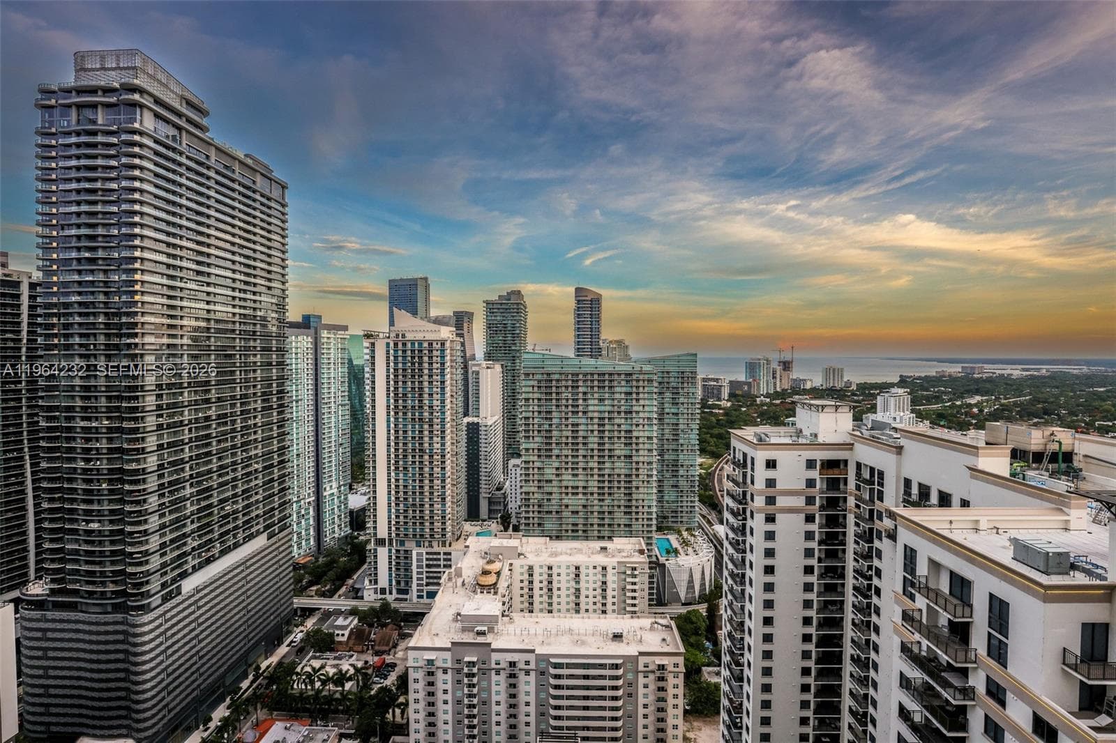 55 SW 9th St # 3906, Miami FL 33130 — 5