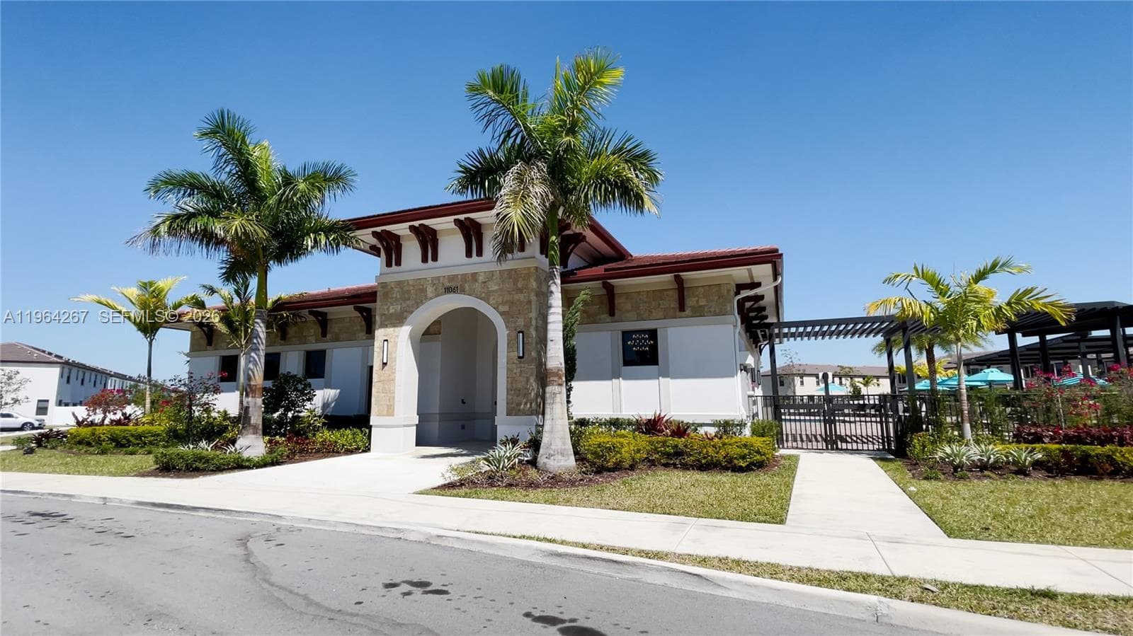 3419 W 105th Pl, Hialeah FL 33018 — 46
