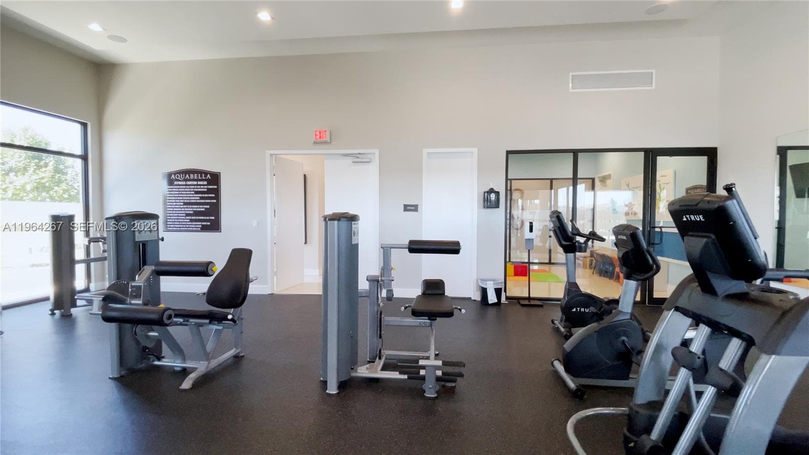 3419 W 105th Pl, Hialeah FL 33018 — 51