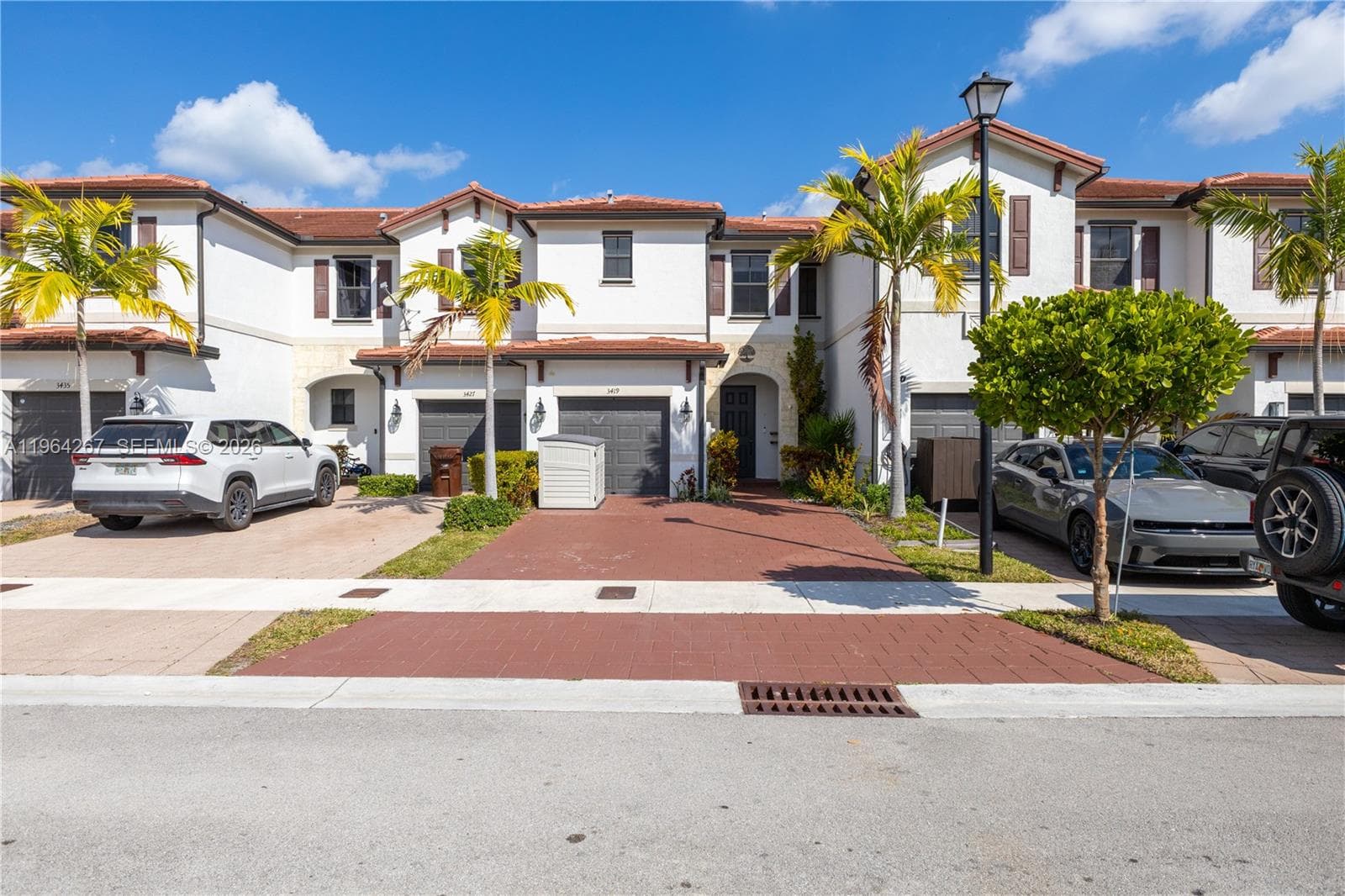 3419 W 105th Pl, Hialeah FL 33018 — 4
