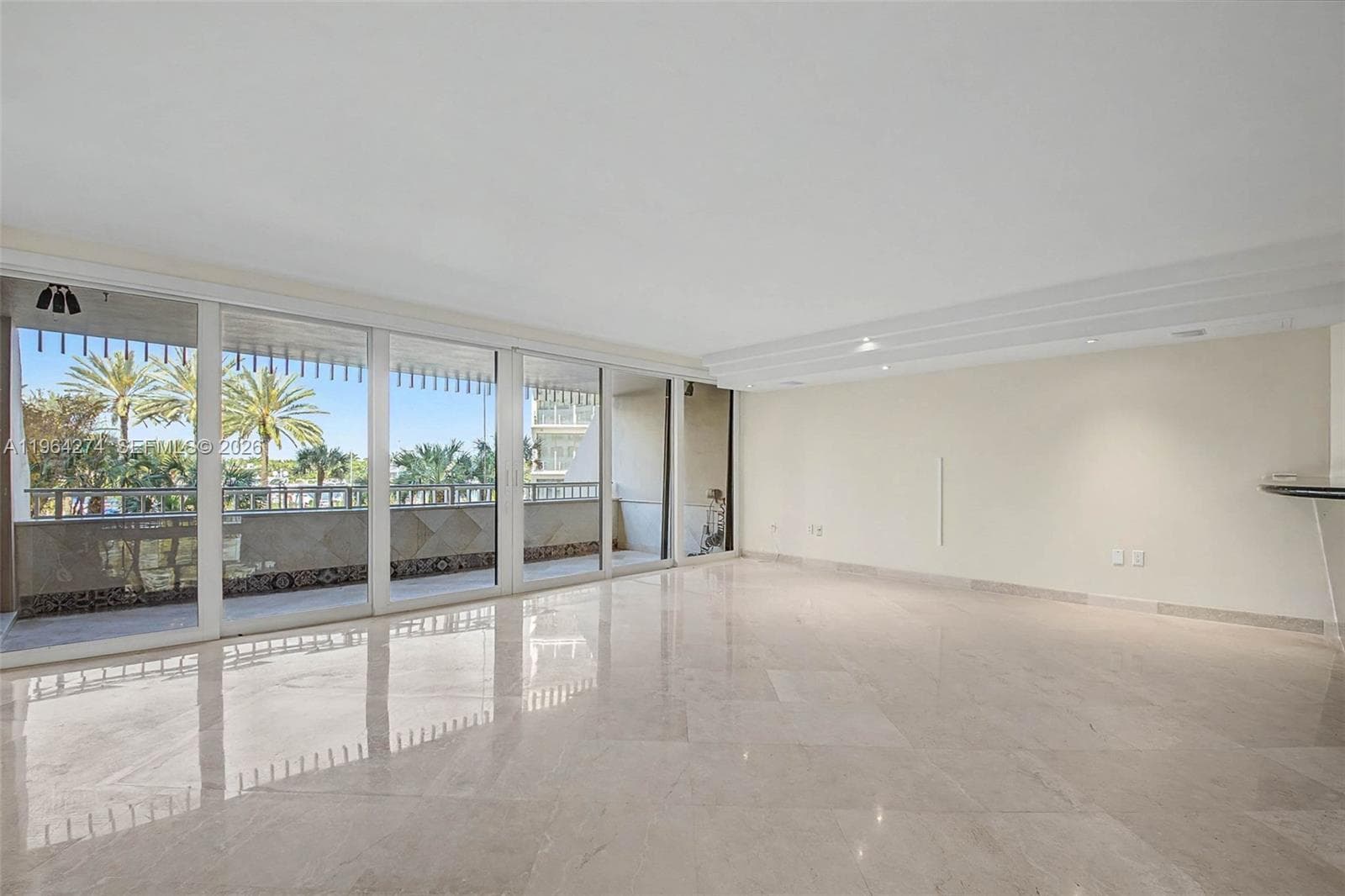 3 Grove Isle Dr # C208, Miami FL 33133 — 1