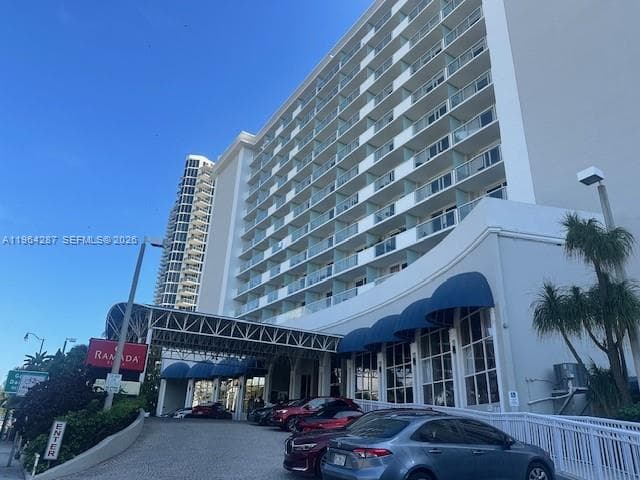19201 Collins Ave # 1044, Sunny Isles Beach FL 33160 — 13