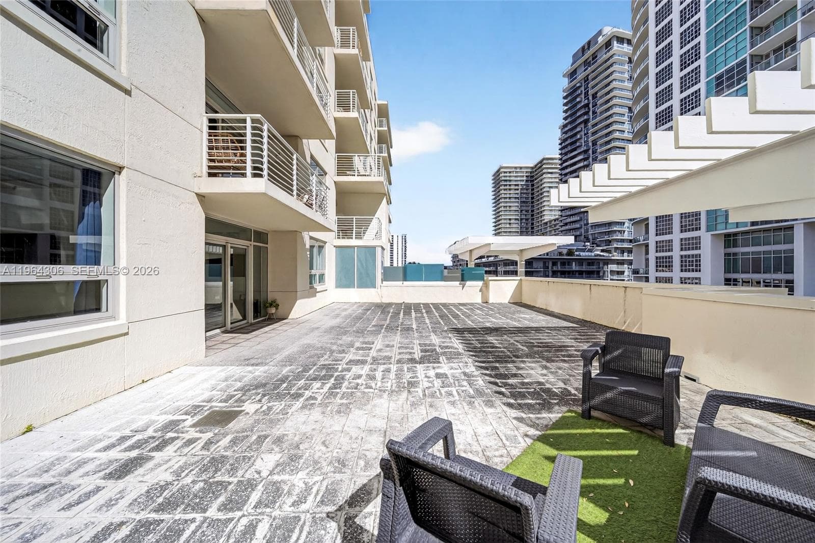 3250 NE 1st Ave # 502, Miami FL 33137 — 27