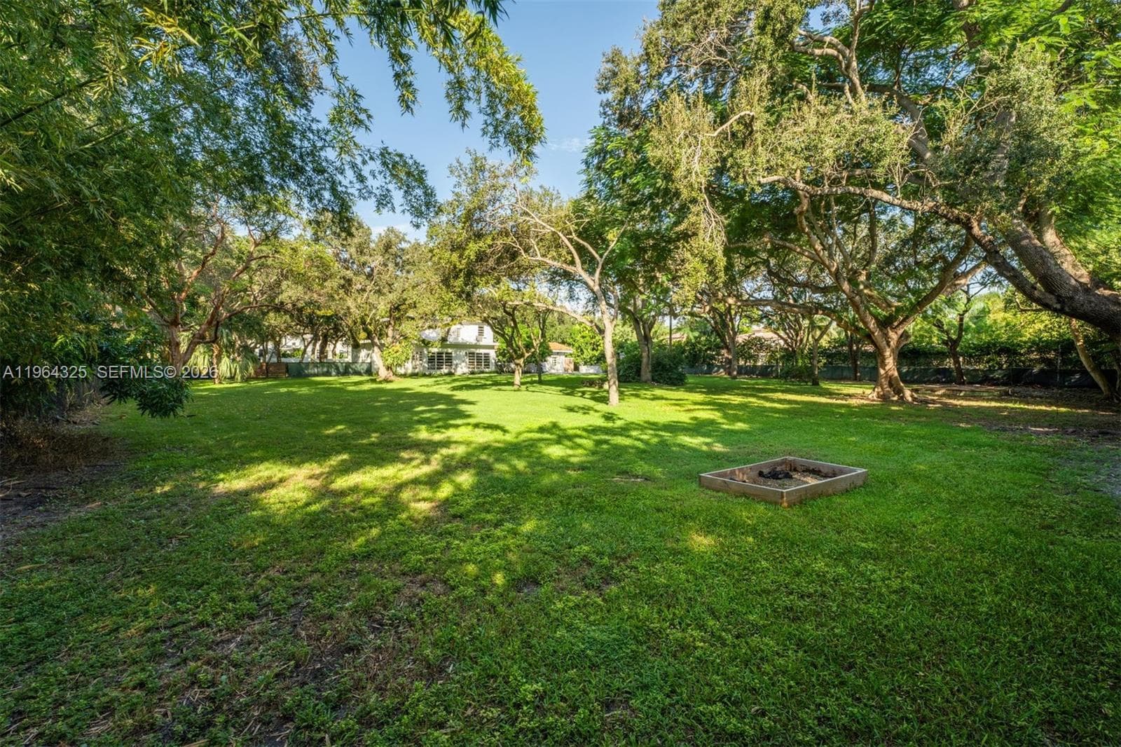 7301 Ponce De Leon Rd, Miami FL 33143 — 8