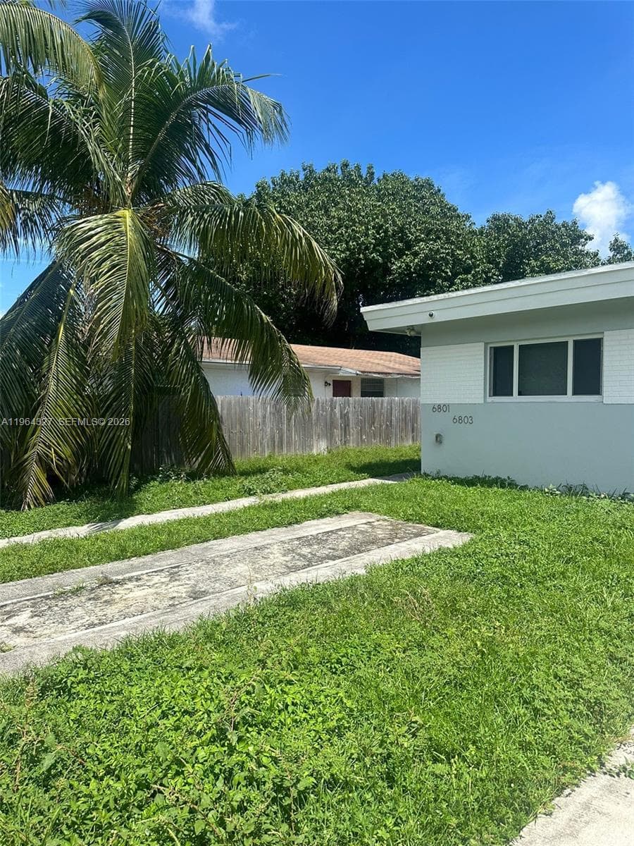 6801 NW 2nd Ct, Miami FL 33150 — 3