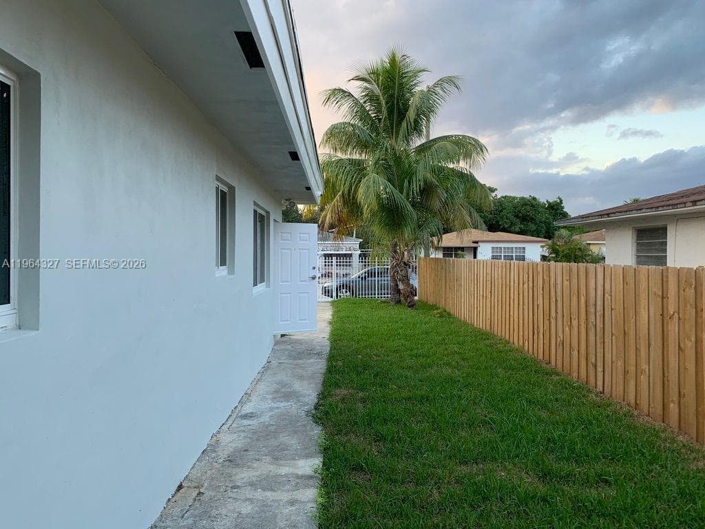 6801 NW 2nd Ct, Miami FL 33150 — 5