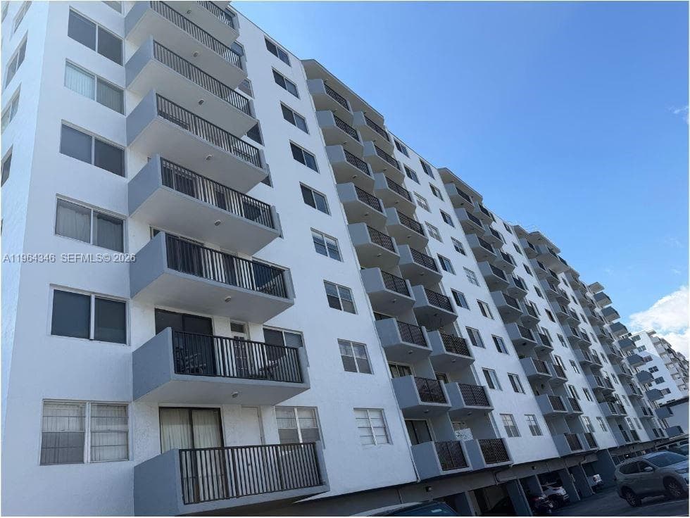 3703 NE 166th St # 301, North Miami Beach FL 33160 — 2