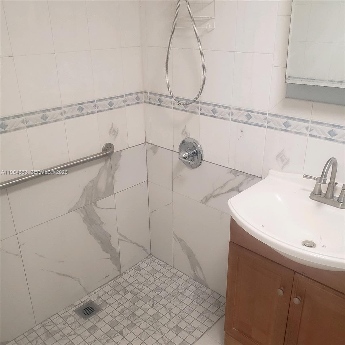 1591 NE Miami Gardens Dr # 103, Miami FL 33179 — 17
